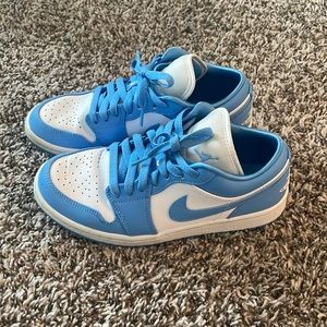 Wmns Air Jordan 1 Low 'UNC'